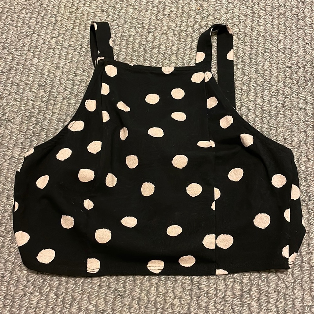 cropped tie in the back polka dot shirt